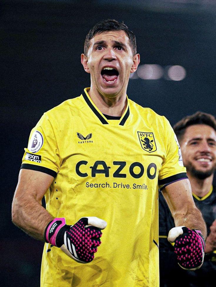 Rechaza al Real Madrid, Dibu Martínez a gigante y sorpresa en Barcelona