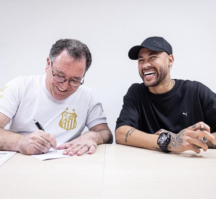 Se olvida de Messi de forma definitiva: Neymar firma su nuevo contrato como profesional a los 33 años