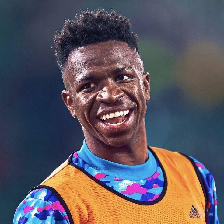 La decisión de Real Madrid con Vinicius, futbolista da ultimátum al Barcelona y PSG pone en jaque a Mbappé