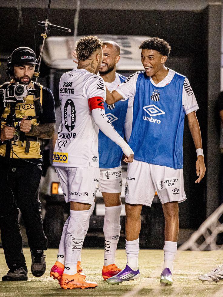 El reprochable motivo por el que Neymar le dio una cachetada al hijo de Robinho y la decisión del Santos antes del Mundial