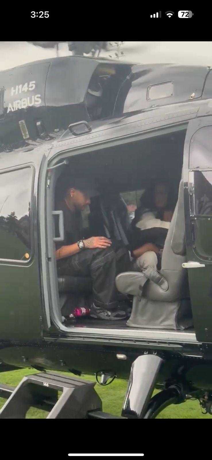 Neymar revoluciona Brasil: llegó en helicóptero, su problema en la firma y ¿por qué tiene el dorsal 11 y 10 en la camiseta de Santos?