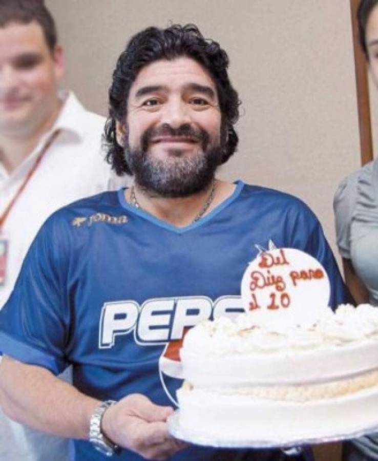 Famosos artistas y futbolistas que han posado con la camisa de clubes hondureños y de la Selección Nacional