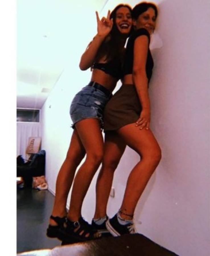 Iara, la bella hija de Pedro Troglio, el técnico del Olimpia