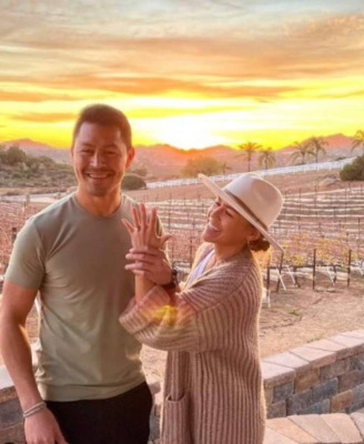 Le dijo 'yes': La bella futbolista de Estados Unidos que se casó con Roger Espinoza