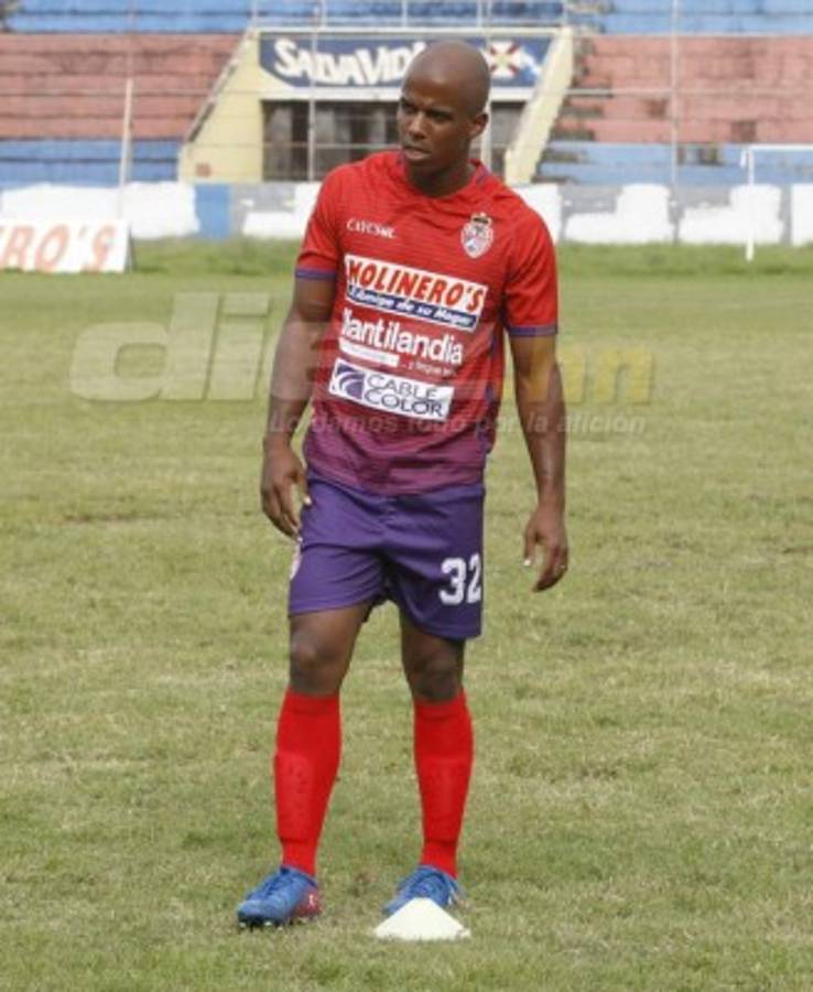 FICHAJES: Un hondureño a España y la condición de Motagua a Diego Vázquez