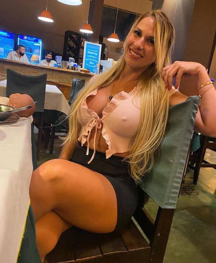 Así la espectacular Romina Ortega, la esposa del árbitro Pitana que ahora vende contenido para adultos