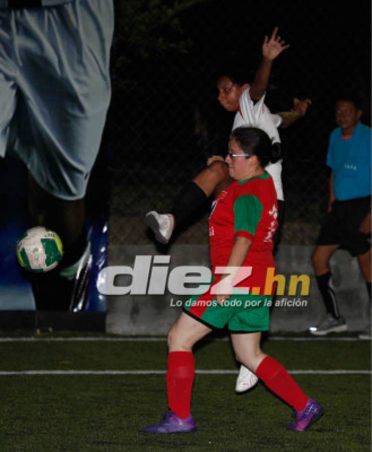 Torneo de fútbol femenino SPORTLINE 2013.