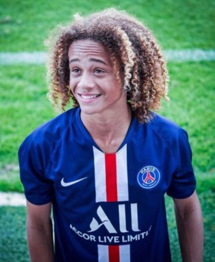 Así es la vida de Xavi Simons en París: su increíble salario en el PSG con 18 años y fue expulsado de su selección