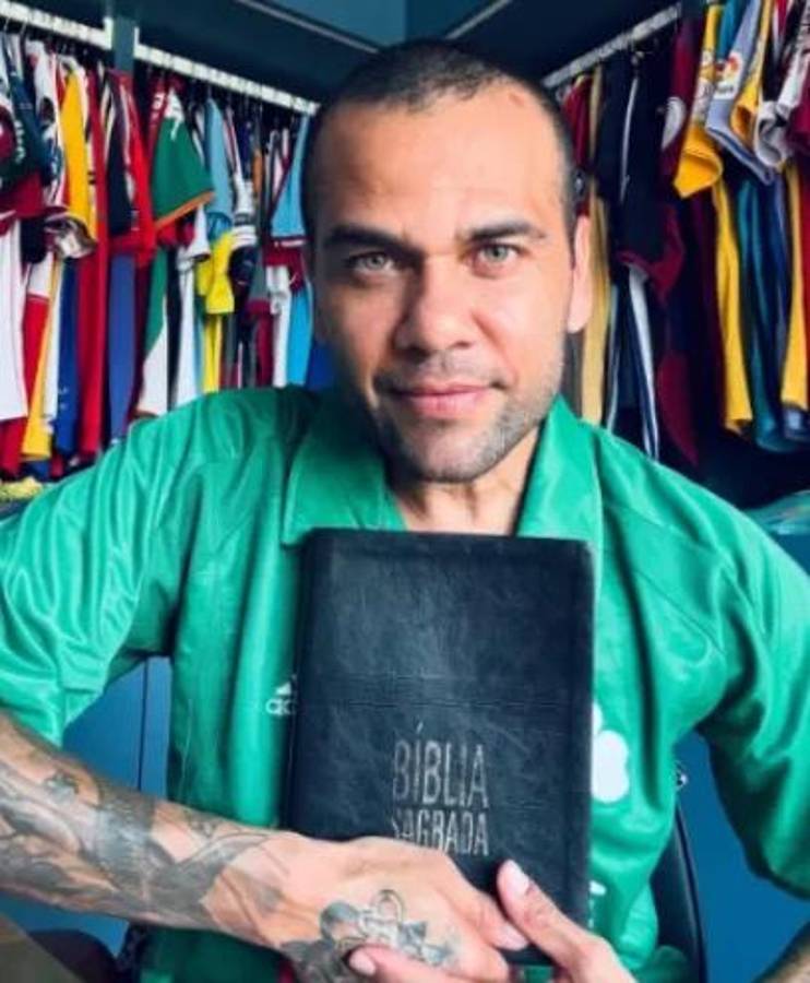 La nueva vida de Dani Alves tras salir de prisión y el pacto que hizo con Dios: Yo ahí adentro, mientras caminaba...
