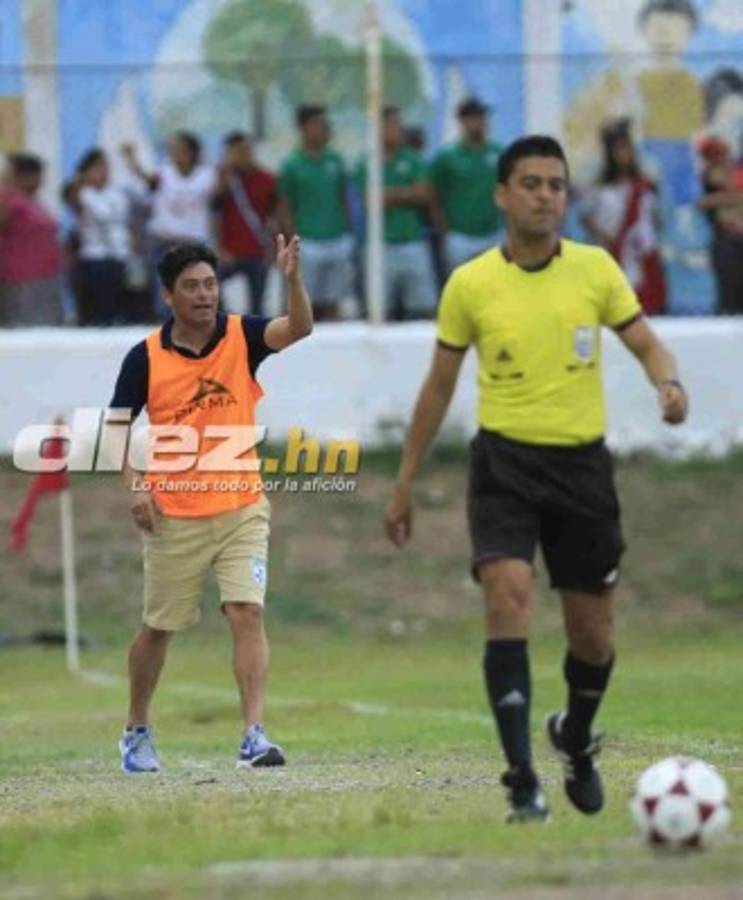 ¡AMBIENTAZO! Así se vivió la final de ida del Ascenso entre Villanueva-INFOP