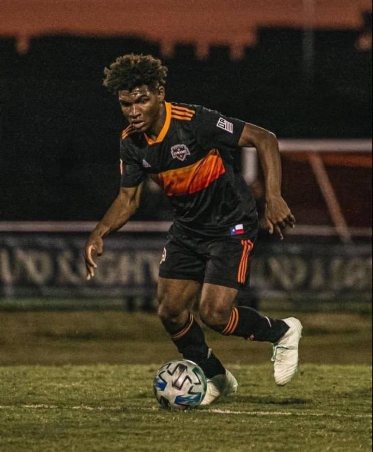 Histórico goleador y legionarios de peso: ¡los futbolistas hondureños que no tienen equipo para el Clausura 2024!