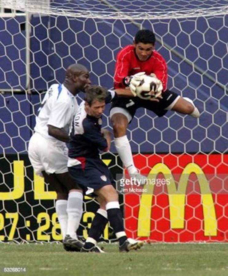 De famosos futbolistas a dirigir los dos grandes clásicos en Honduras: El pasado de los cuerpos técnicos