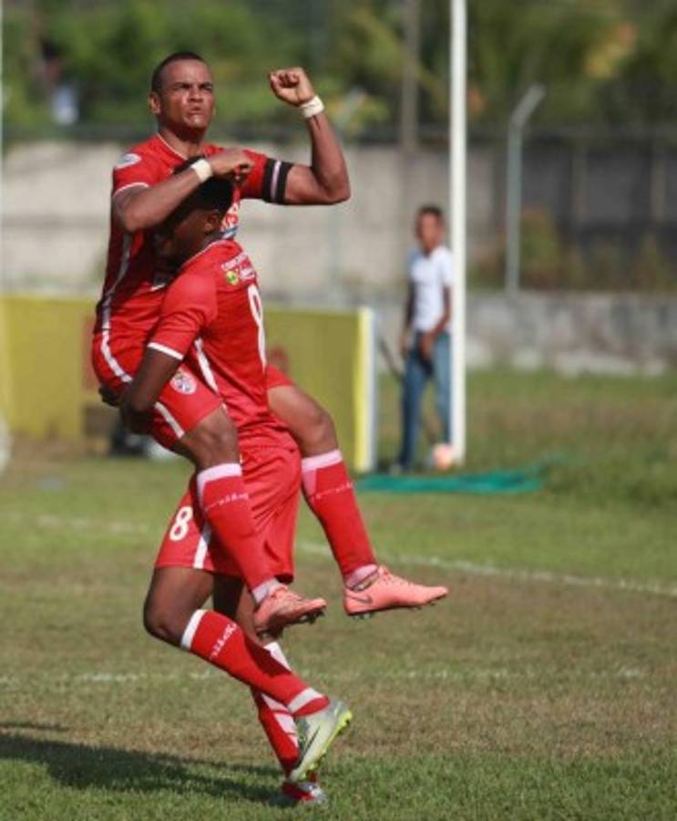RUMORES Y FICHAJES: ¿Carlitos Mejía al extranjero? Los grandes buscan a los goleadores