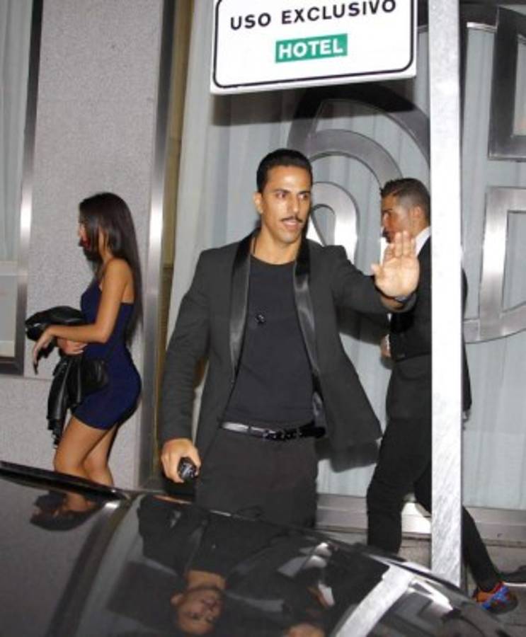 Las últimas fotografías de Cristiano con su novia ¡se la come a besos!