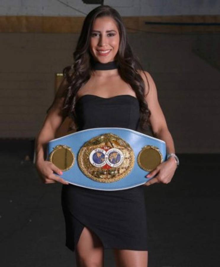 Yokasta Valle, la boxeadora costarricense que enamora fuera del ring