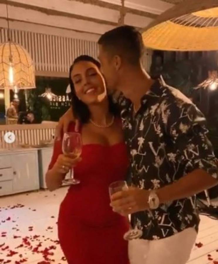 ¡Sorpresa! Así le pidió matrimonio Cristiano Ronaldo a Georgina Rodríguez y su retiro estaría muy cerca