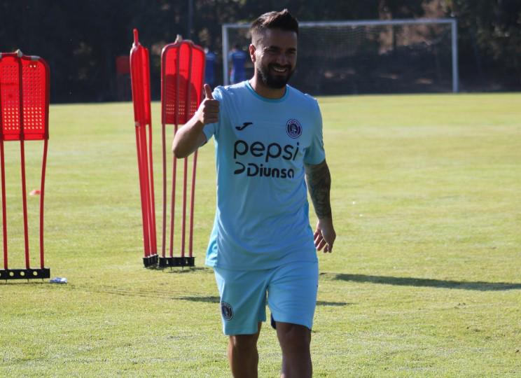 Así fue el primer entrenamiento de Rodrigo “Droopy” Gómez con Motagua: Charla con Diego Vázquez y pasillo al argentino