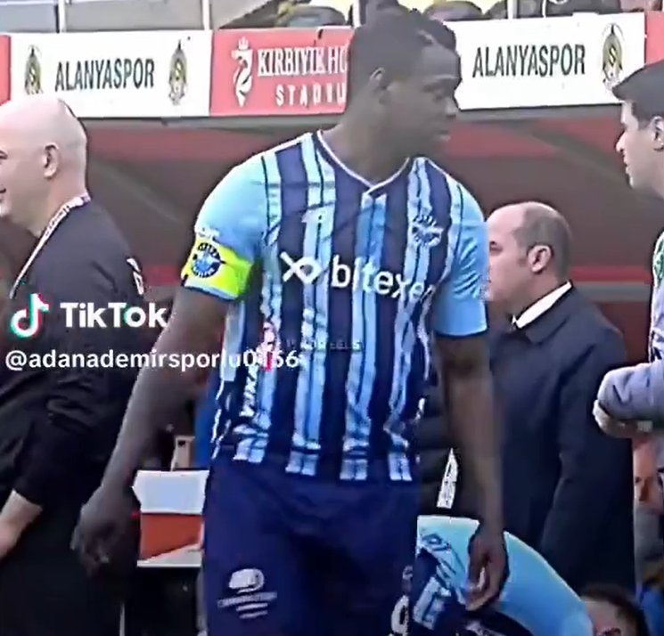 El sorprendente cambio físico de Mario Balotelli a sus 33 años: “¿Qué le pasó? Dios mío, está fatal”