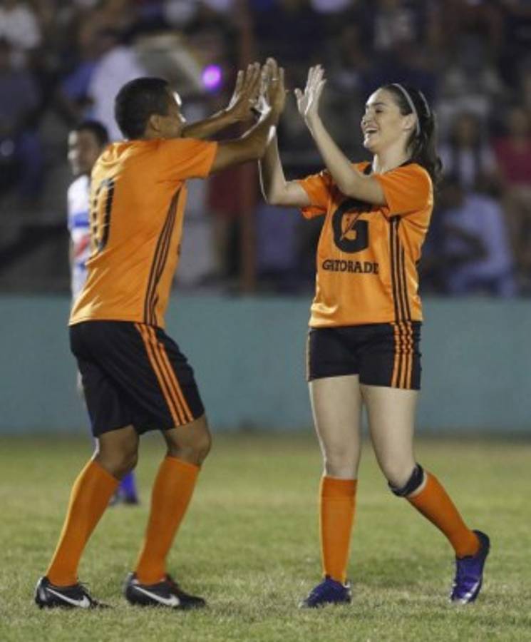 Los mejores momentos del Chologol 2018: Celebraciones extrañas, chicas bellas ¡Hasta un desmayado!