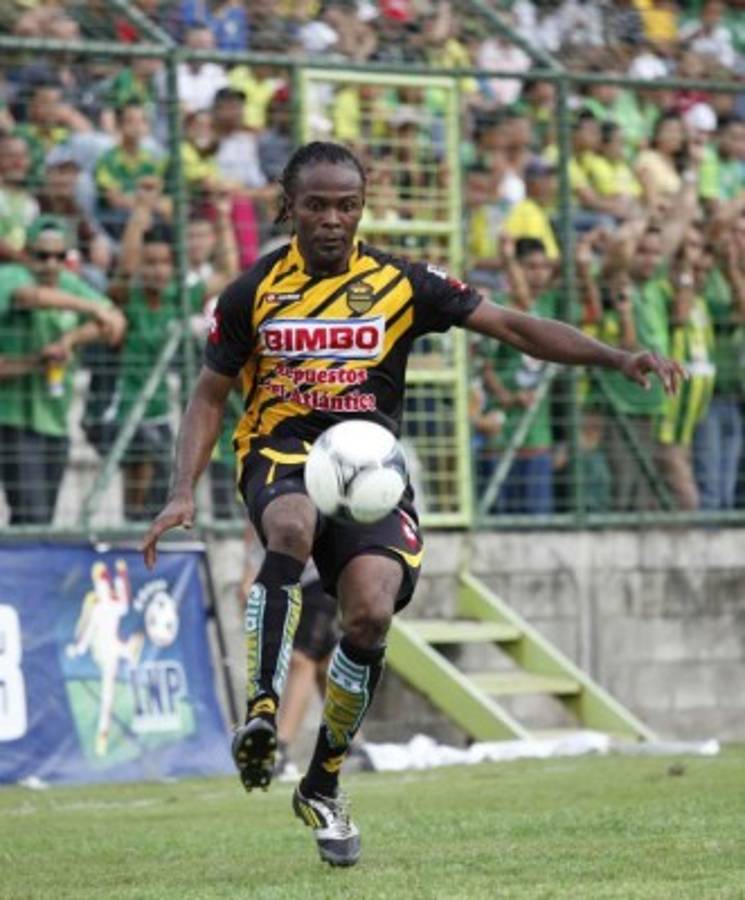 Top: 25 futbolistas hondureños que se retiraron sin que te dieras cuenta