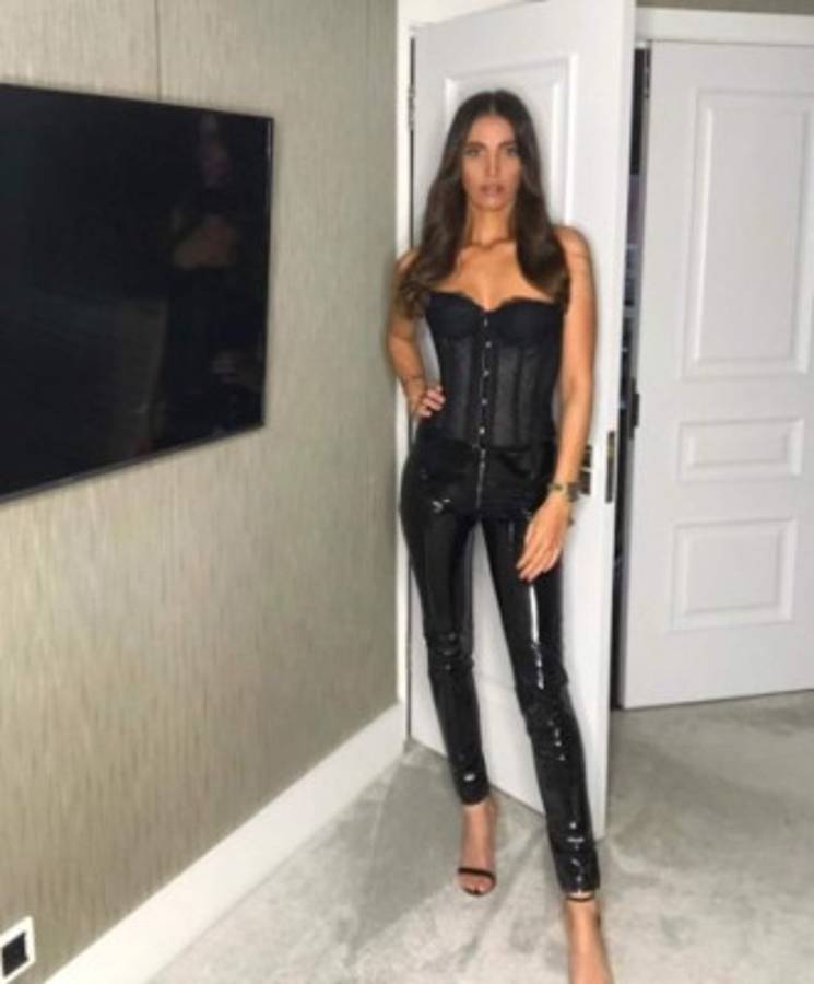 Lo ayudó a salir de su calvario y ahora viven del éxito: Así es la prometida de Ryan Mason, entrenador del Tottenham