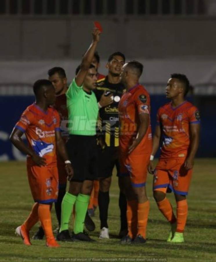 No se vio: Árbitras custodiadas en El Progreso, chinito en el Nacional y homenaje a víctimas del huracán Eta