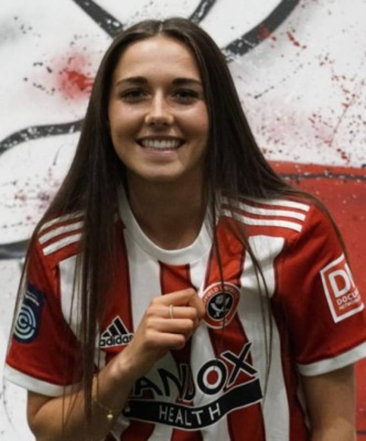 Así es Tara Bourne, la preciosa defensora del Manchester United que enamora en Inglaterra