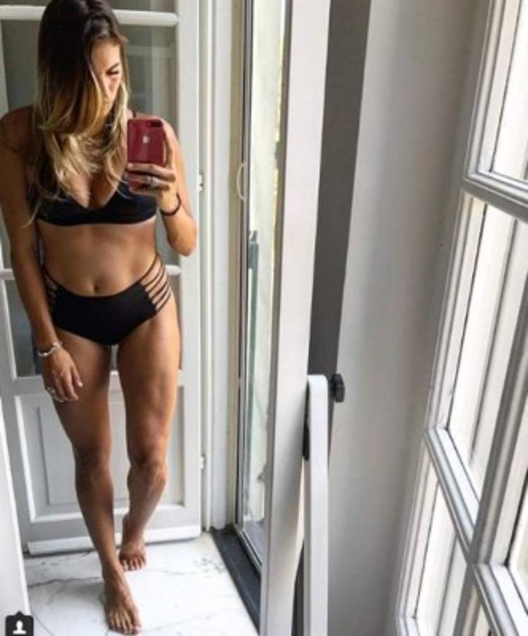 Las fotos íntimas de la mujer de Cassano que están dando de qué hablar en Italia