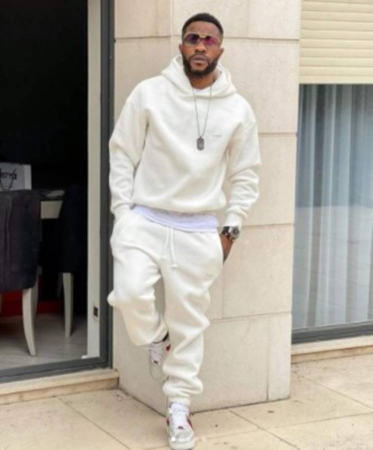 Todo un misterio: Guélor Kanga, el futbolista africano que nació en 1990... ¡pero su madre falleció en 1986!