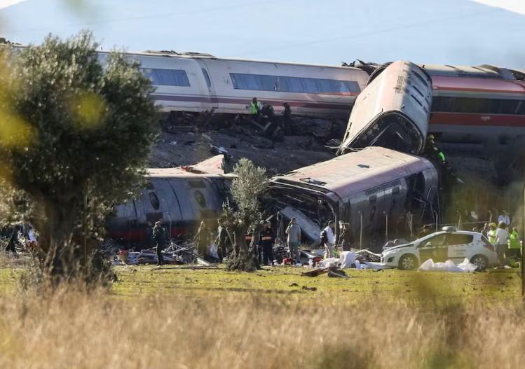 Suspenden la jornada de Copa del Rey por terrible accidente en España: más de 60 muertos
