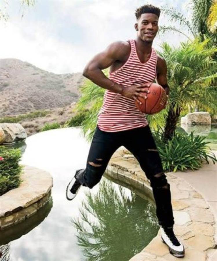 Cazados en una cena romántica: Selena Gómez está saliendo con una estrella de la NBA