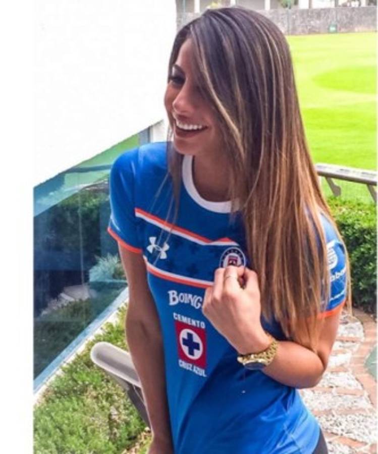 Conocé a Daniela Fainus, la fanática más bella del equipo Cruz Azul de México