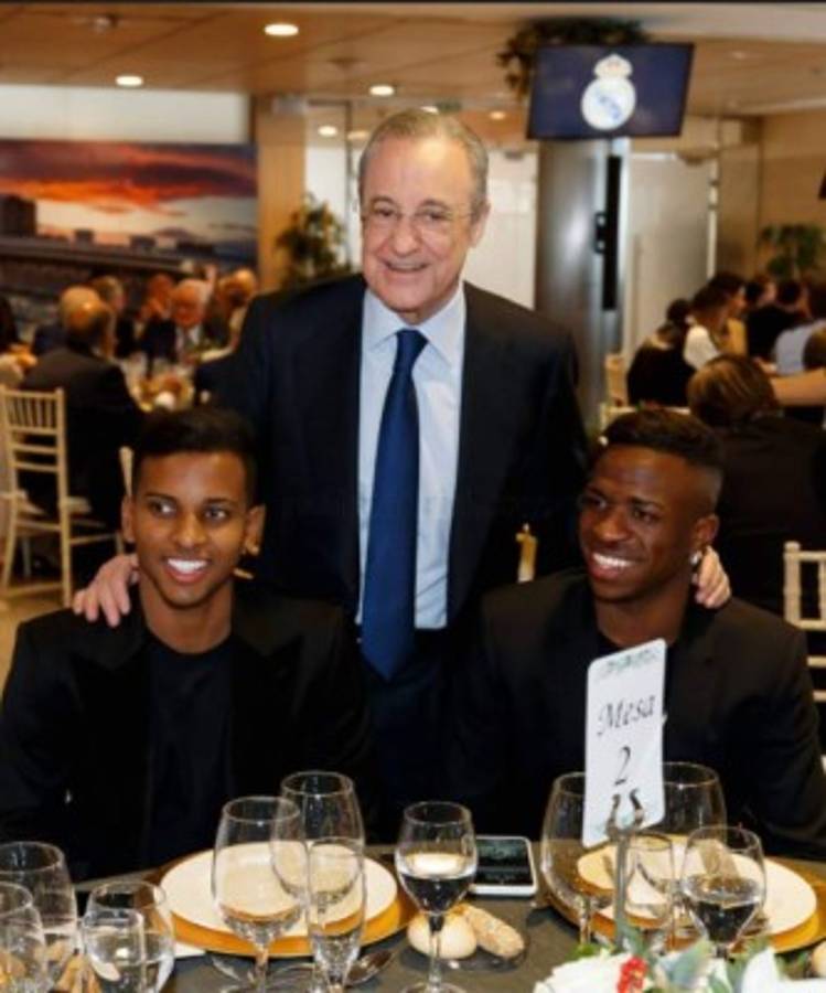 Así fue la cena de Navidad del Real Madrid: El look de Ramos y Florentino Pérez, el más cariñoso