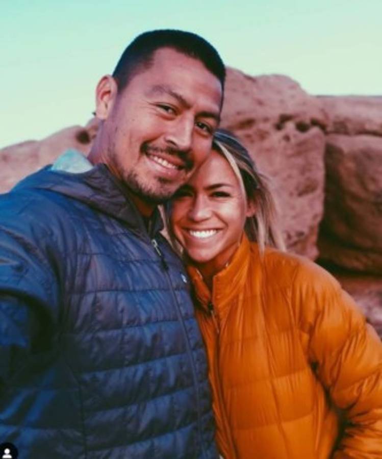 Le dijo 'yes': La bella futbolista de Estados Unidos que se casó con Roger Espinoza