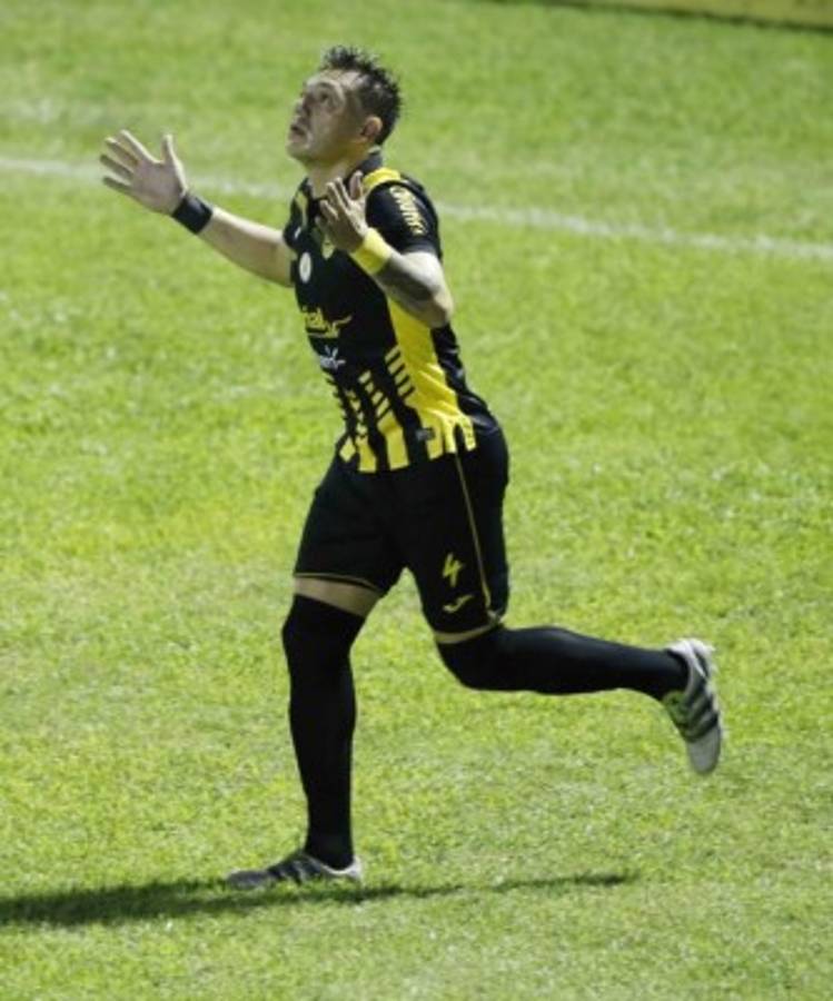 Mercado: Roger Rojas en la mira del Saprissa, 'Güicho' Guzmán con equipo y noticias en Real España