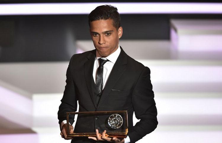 Le ganó un prestigioso premio a Messi y quiere venderlo para poner este particular negocio: “Ya estoy en la historia”