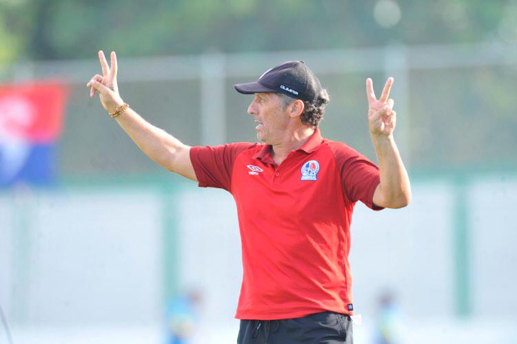 El técnico Pedro Troglio ha ganado los seis torneos de Liga Nacional en los que ha dirigido a Olimpia.