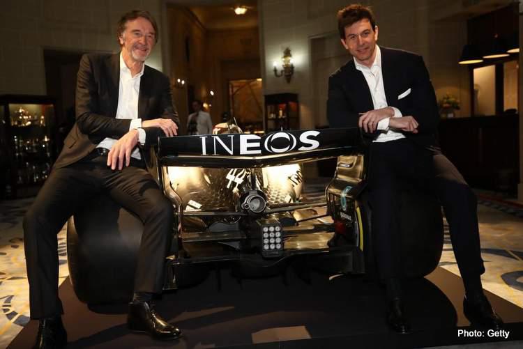 Es el hombre más rico del Reino Unido: Así es la vida de Jim Ratcliffe, quien aspira a comprar al Manchester United