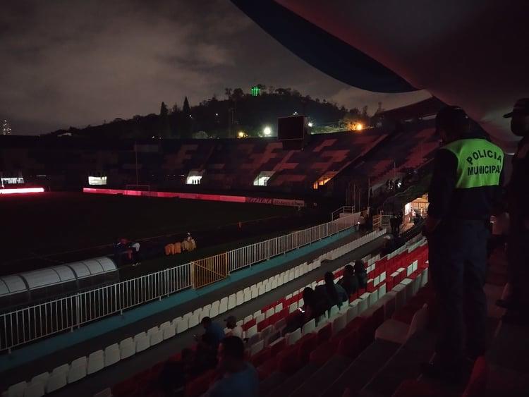 ¿Qué pasó en el Nacional previo al Motagua-Real Sociedad? El detalle de Kevin Álvarez con aficionado en el Excélsior