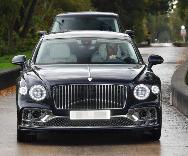 ¡Está furioso! Así fue captado Cristiano Ronaldo después de ser castigado: La decisión de Ten Hag para no verlo (FOTOS)