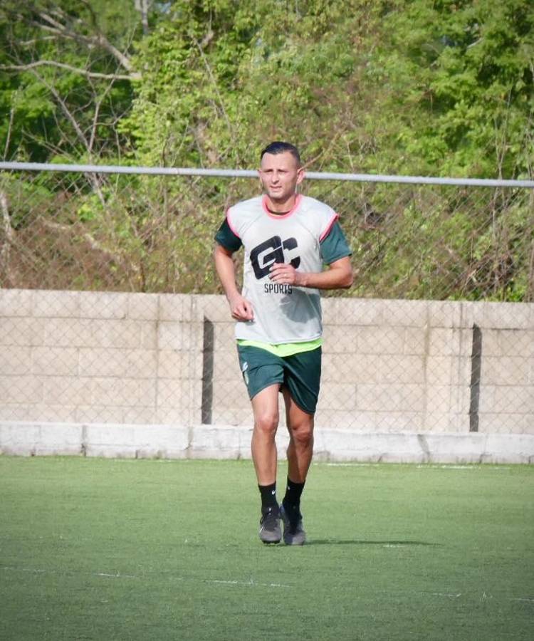 EL MERCADO: La Tota le saca jugador al Motagua, que va por su último fichaje; Olimpia sufriría nueva baja y Marathón sigue fichando