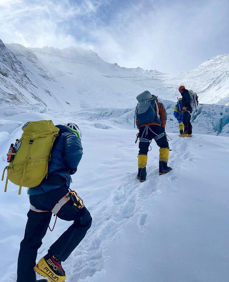 Fotos durante el trayecto del alpinista.