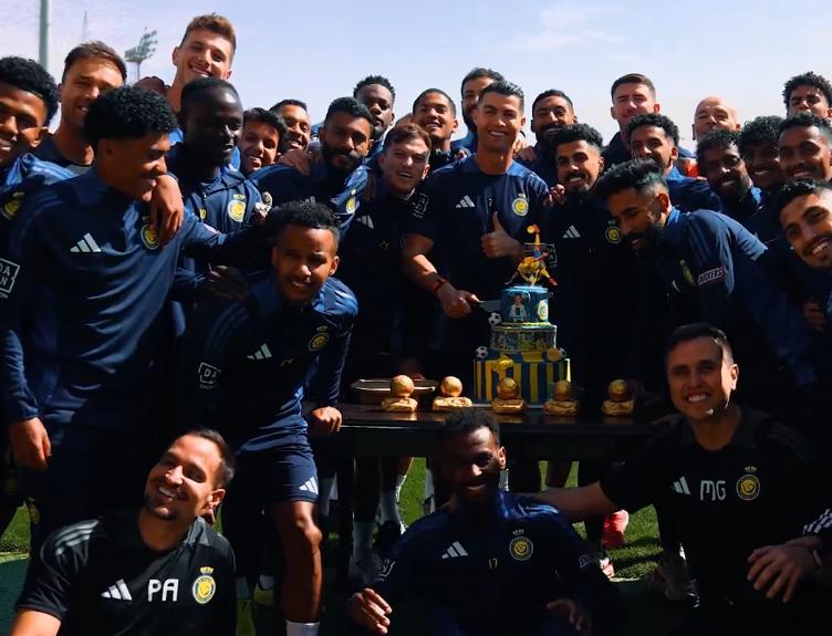 Al Nassr le celebra a Cristiano Ronaldo su cumpleaños 40: la fiesta que se vivió en el club