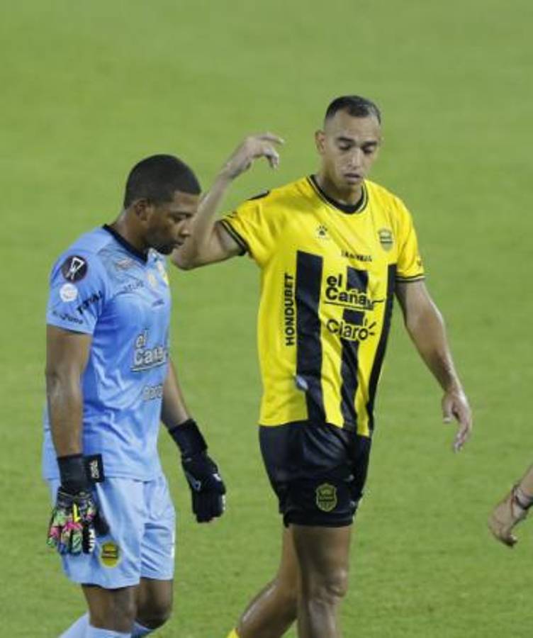 Atajadón de Buba López, pero Plaza Amador silencia el Morazán: la tristeza de Real España y belleza en las gradas