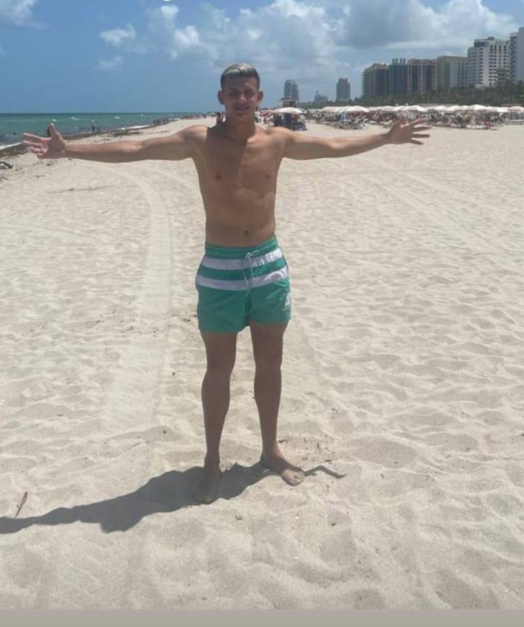 Aventura en yate, música y el gran clavado del Patón: Así se relajan los jugadores de Olimpia en su gira por Estados Unidos