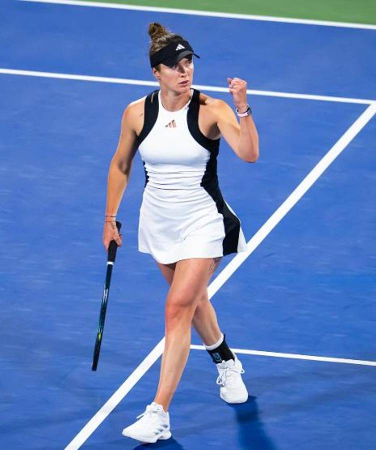 Cambió la raqueta por un lanzamisiles: la estrella que se regresó a Ucrania para combatir contra Rusia