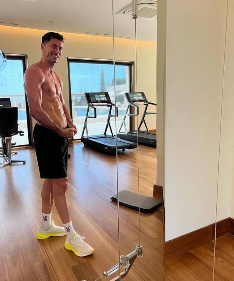 La vida de millonario de Lewandowski: Sus negocios, de cuánto es su fortuna y la mansión que tiene en España