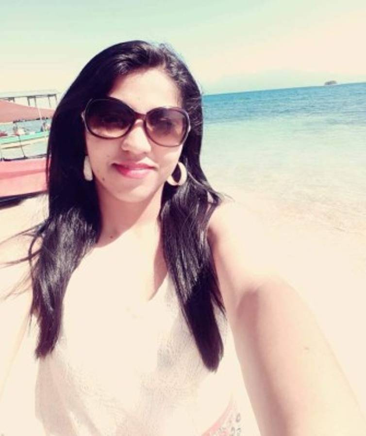 La guapa Policía que combina su trabajo dando seguridad y jugando al fútbol