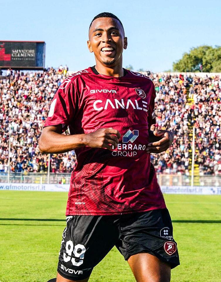 Se quiebra la legión hondureña en Europa: Llegaron dos pero se regresan dos, otros cambian de club y el delantero que busca equipo