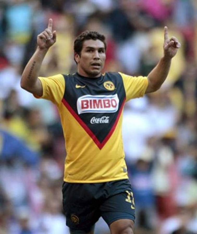 La nueva faceta de Salvador Cabañas en México tras vencer la muerte